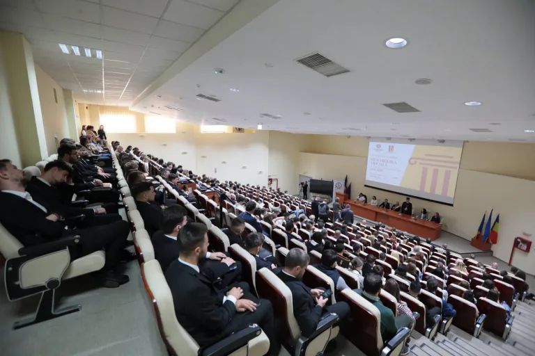 A avut loc deschiderea noului an universitar la Facultatea de Litere din Baia Mare
