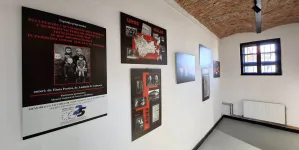 „Sybir – închisoarea popoarelor”, expoziție despre deportările și represiunile sovietice, se deschide mâine la Memorialul Sighet
