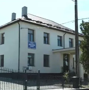 Școală reabilitată cu 2,4 milioane de lei, dar cu clase mutate. Ce se întâmplă la Ciocotiș