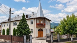 30 de ani de la sfințirea Mănăstirii „Maica Îndurerată” din Sighet. O istorie începută în clandestinitate