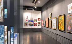 „VERTICAL 17 – Dialoguri în timp”. Promoția 2006 de la Arte Plastice revine astăzi pe simezele din Baia Mare, după 20 de ani
