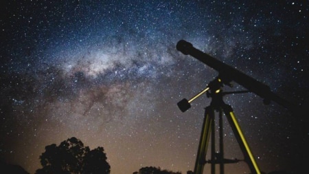 O întâlnire despre Univers și două seri de observații astronomice în Maramureș