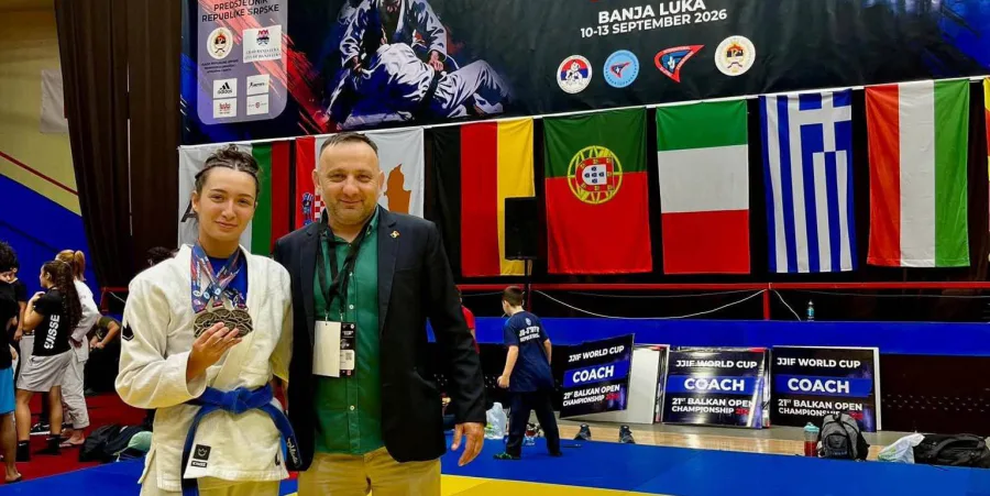 Băimăreanca Mădălina Mateșan, triplă campioană balcanică la Ju-Jitsu