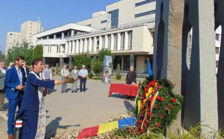 Au trecut zece ani de la dezvelirea monumentului foștilor deținuți politici din Baia Mare