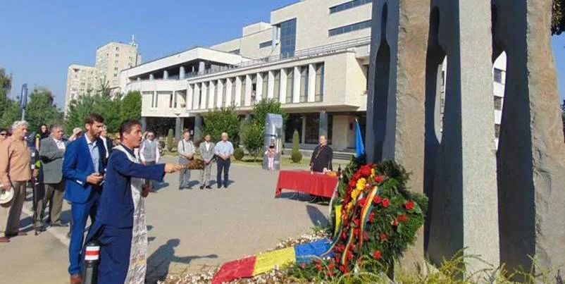 Au trecut zece ani de la dezvelirea monumentului foștilor deținuți politici din Baia Mare