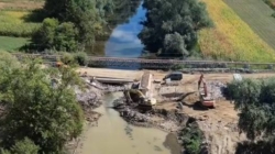 Podul de la Cătălina intră într-o etapă importantă. Începe montarea celor 72 de grinzi