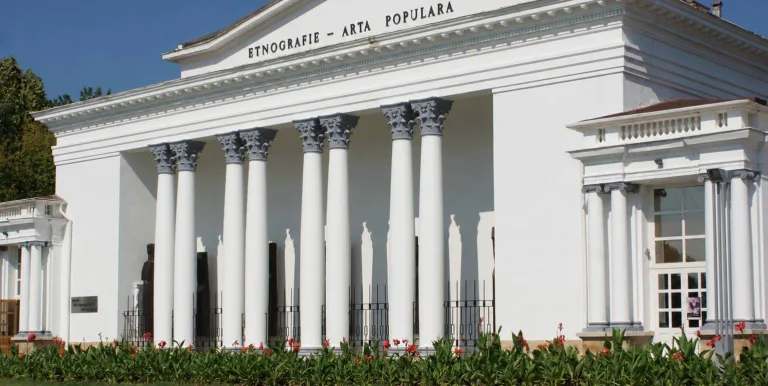 Muzeul de Etnografie din Baia Mare angajează fotograf. Nu se cere vechime