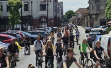 „Pe piste, la unison!”, plimbare urbană cu bicicleta prin Baia Mare