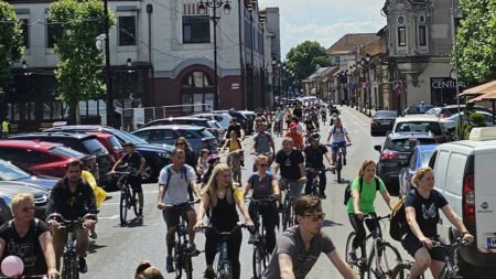 „Pe piste, la unison!”, plimbare urbană cu bicicleta prin Baia Mare