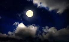 În această seară, Luna Recoltei va lumina cerul deasupra Maramureșului