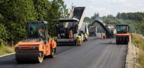 Utilaje de peste 24 de milioane de lei pentru drumurile județene din Maramureș. Mai multă muncă mecanizată și intervenții mai rapide