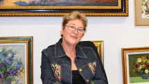 Artista Alida Nagy aduce expoziția „Culoare și Lumină” la Casa de Cultură din Baia Sprie