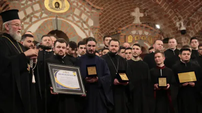 Pr. Adrian Dobreanu: Școala adevărată a cântărețului bisericesc: strana, cartea, și rugăciunea – gânduri la Ziua cântăreților bisericești (1 octombrie)