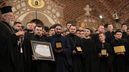 Pr. Adrian Dobreanu: Școala adevărată a cântărețului bisericesc: strana, cartea, și rugăciunea – gânduri la Ziua cântăreților bisericești (1 octombrie)