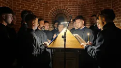 Slujba privegherii în cinstea Sfintei Cuvioase Parascheva la Schitul „Schimbarea la Față” din Baia Mare