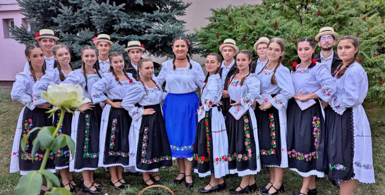 Ansamblul „Mălinul” din Tăuții Măgherăuș își mărește echipa