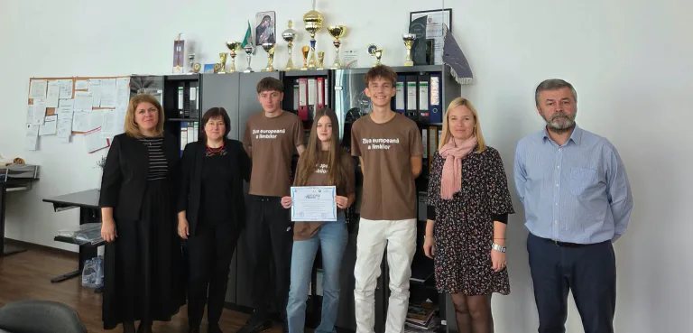 Elevii Colegiului Economic „Nicolae Titulescu” Baia Mare, premiați la Concursul „Tehnologia Zilei Europene a Limbilor”