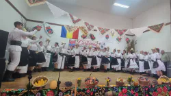 Ansamblul „Cioltișorul” din Ciolt a dus tradiția din Chioar pe scena Festivalului „Caravana Cântecului și Dansului Popular”