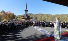 Mulțime de credincioși la Hramul Schitului „Sfânta Parascheva” Strâmtura