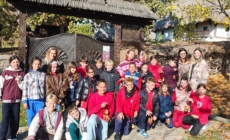 Elevii de la Liceul Internațional Baia Mare au descoperit tradițiile satului maramureșean la Muzeul Satului din Baia Mare