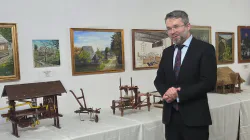 Expoziție dedicată satului tradițional, organizată de dr. Ilie Vlad Lazu la Vișeu de Sus