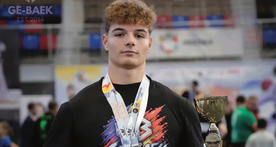 Sportivul maramureșean Bogdan Alexandru Roman, desemnat cel mai bun junior masculin la Cupa României la Taekwon-Do ITF