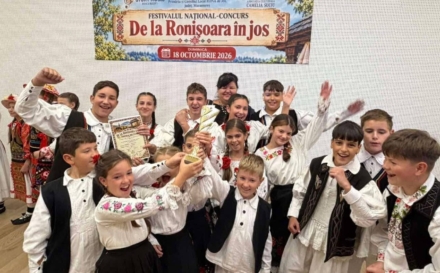 Ansamblul „Dorulețul” din Coaș a câștigat trofeul secțiunii dansuri populare la Festivalul „De la Ronișoara în jos”