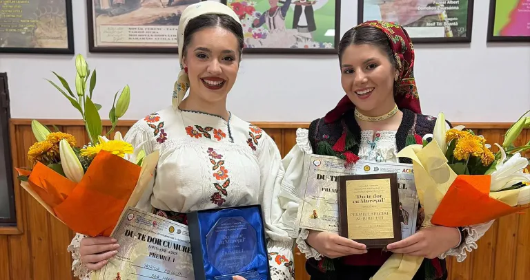 Maramureșencele Patricia Moldovan și Oana Larisa Pop, premiate în cadrul Festivalului-Concurs Național „Du-te dor cu Mureșul”