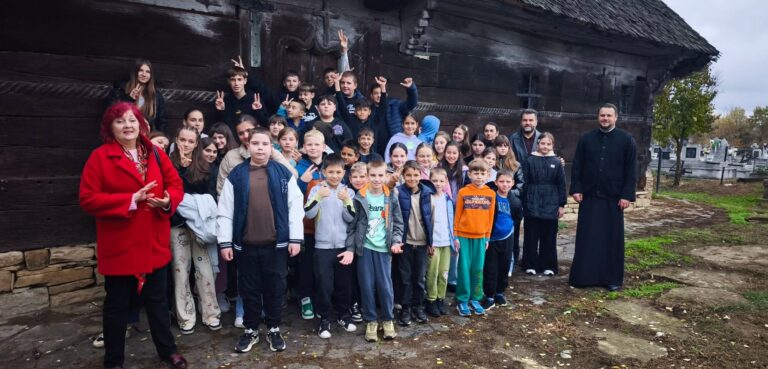 Școala și Biserica, parteneriat pentru educația copiilor din Săcălășeni