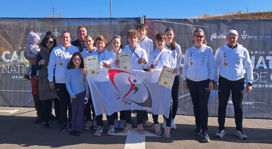 Tinerii atleți din Târgu Lăpuș, pe podiumul Campionatelor Naționale