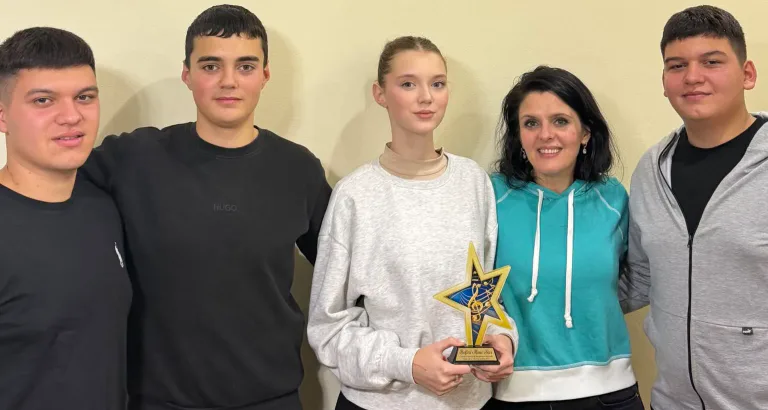 Un ansamblu din Buftea a câștigat trofeul și Premiul I de Excelență la un concurs național cu o piesă din repertoriul maramureșean