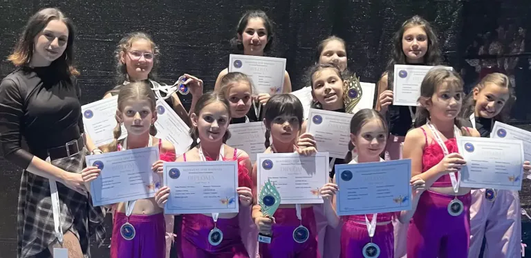 Micile dansatoare de la DanceLight Studio Baia Mare, premiate la Movement Fest România