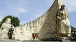 Băimărenii sunt invitați astăzi la ceremonia dedicată Zilei Armatei Române, care va include onoruri militare și defilarea gărzii de onoare