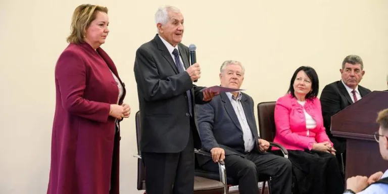 Profesorul-istoric Simion Ciurte lansează  astăzi la Șomcuta Mare un nou volum dedicat istoriei Țării Chioarului