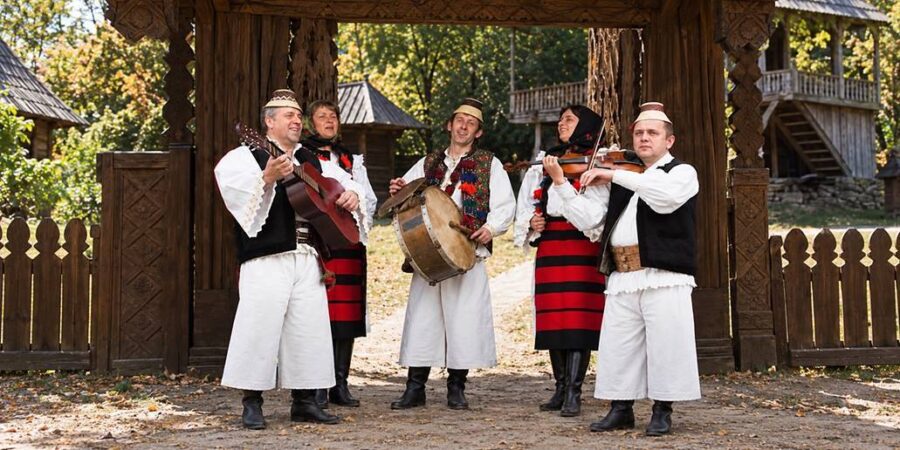 Grupul IZA duce muzica Maramureșului în Egipt