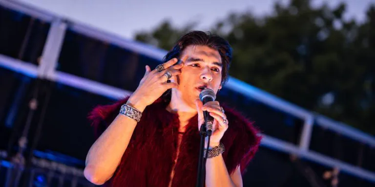 Vlad Corb concertează în această seară la Baia Mare
