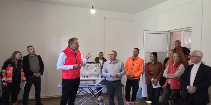 Un incubator pentru transportul nou-născuților prematuri a ajuns la Ambulanța din Sighetu Marmației