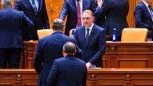 Guvernul Luca Niculescu a trecut de Parlament, după aproape șase luni de criză politică