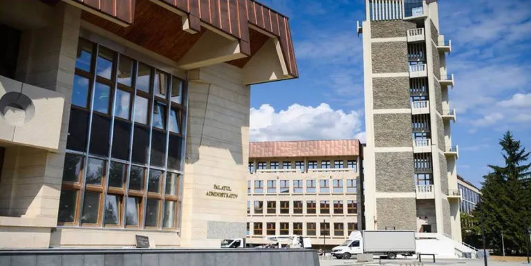 Palatul Administrativ din Baia Mare este reabilitat, dar instituțiile se vor muta abia în 2027