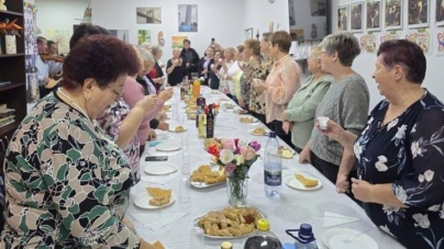 Seniorii din Sighetu Marmației au fost sărbătoriți cu muzică și voie bună