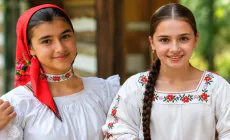 Festivalul „Florile Chioarului” revine la Ciolt cu o nouă ediție dedicată tinerilor interpreți de muzică populară