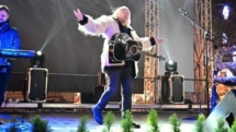 Ștefan Hrușcă va colinda din Islanda până în America, dar în România nu