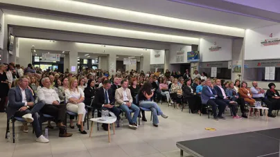 Interes ridicat la Baia Mare pentru cursul „Părinți informați. Adolescenți protejați”