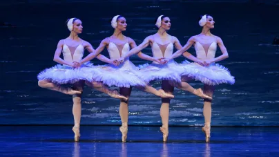 Magia baletului clasic ajunge la Baia Mare cu celebra poveste „Lacul Lebedelor”
