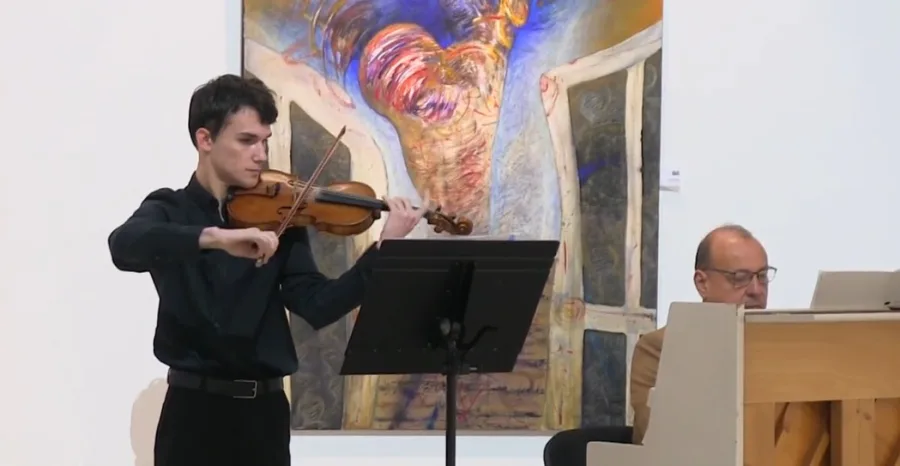 Elevul Alexandru Sabo a reprezentat Colegiul de Arte Baia Mare la Colocviul franco-român „Recherche et création sans frontières: des médias aux médiations”