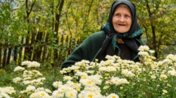 Ioana Boroica, bătrâna din Poienile Izei cu o căsuță ca un muzeu, a murit la 103 ani